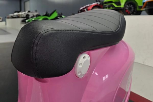 Scooter rose pour enfant
