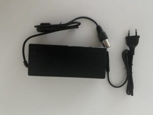 Chargeur 60V 3A