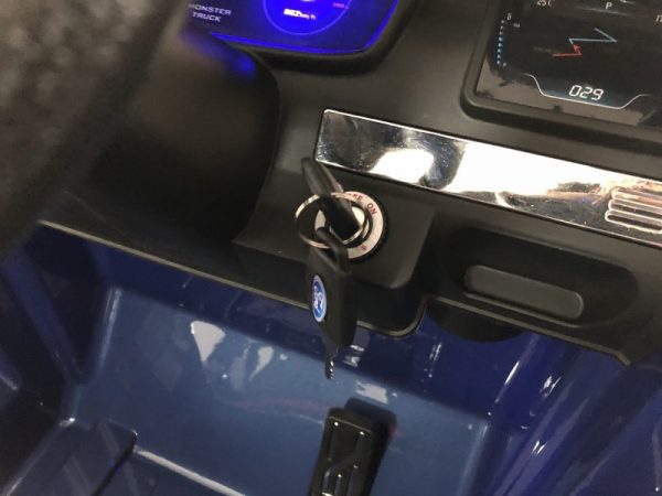 Ford ranger monster truck 12V avec clé de contact